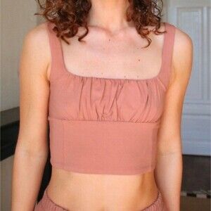 AritziaWilfred Free Orbit Tank Bra Crop Top Heirloom Pink Size S Yoga Rushed